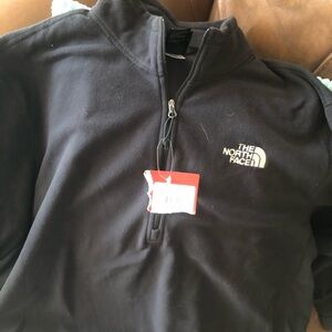 NorthFace half zippered pullover